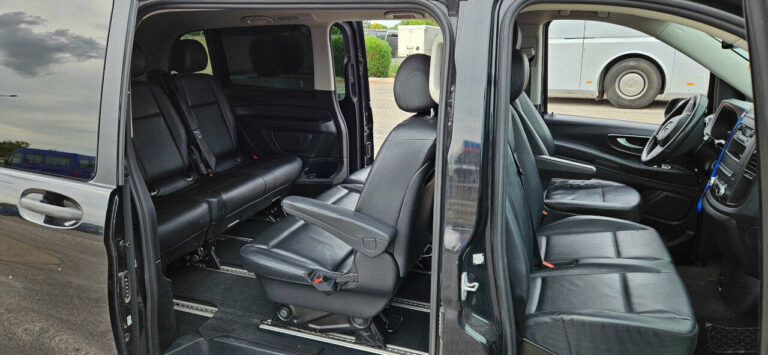 Minivan Mercedes-Benz Vito 8 posti, vista laterale sedili