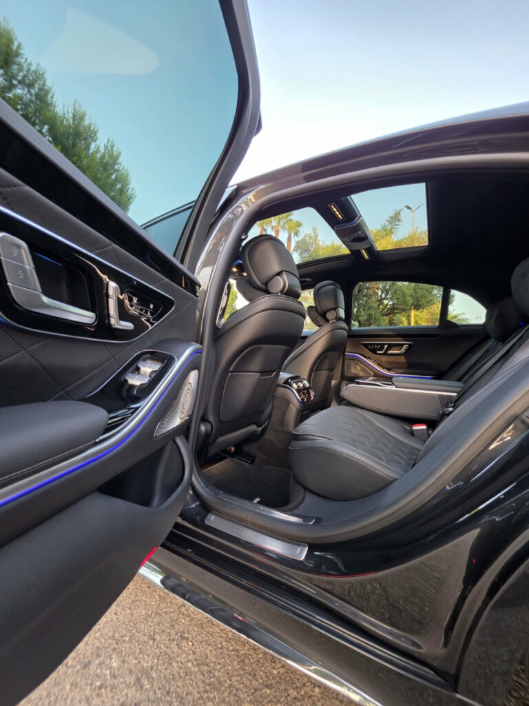 Mercedes-Benz Classe S, ingresso posteriore sinistro