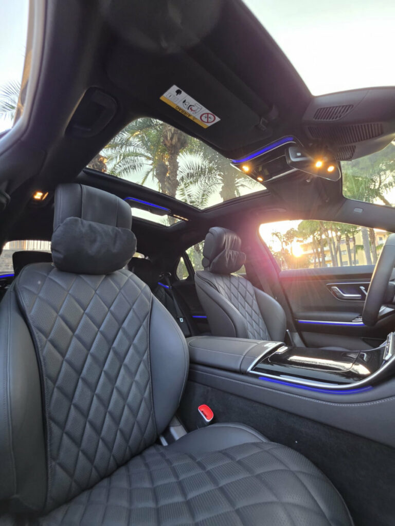 Mercedes-Benz Classe S, posti anteriori con tetto in vetro